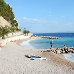 Apartamento With Parking Space Brela, Makarska - 18495 *